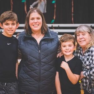 Meet your Posher, Debbie